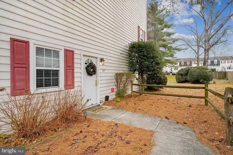 1677 Hart Ct, Crofton, MD 21114