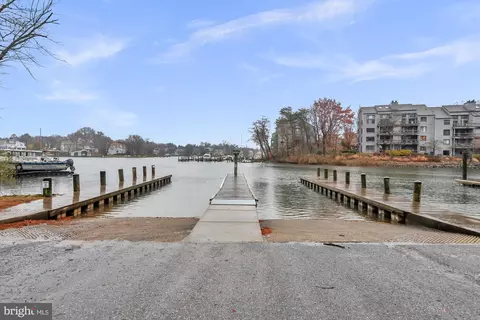 Exterior - 1123 August Dr, Annapolis, MD 21403 photo 6 of 10