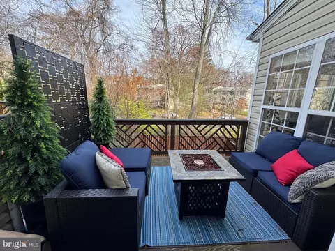 Exterior - 1123 August Dr, Annapolis, MD 21403 photo 2 of 10