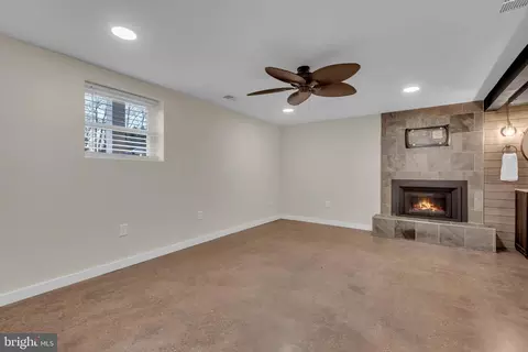 151 Long Point Ct, Pasadena, MD 21122 photo 32