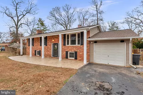 151 Long Point Ct, Pasadena, MD 21122 photo 4