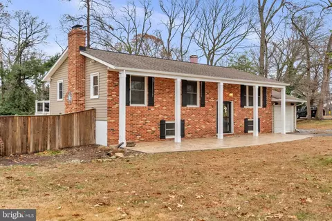 151 Long Point Ct, Pasadena, MD 21122 photo 5
