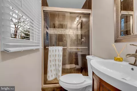 151 Long Point Ct, Pasadena, MD 21122 photo 30