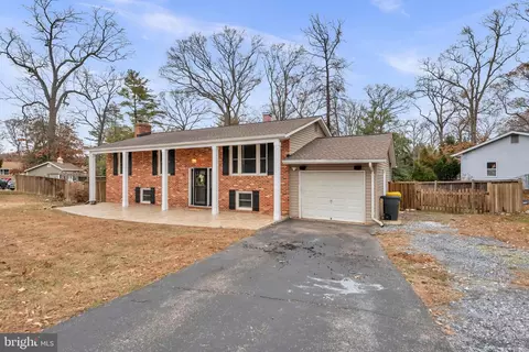 151 Long Point Ct, Pasadena, MD 21122 photo 2