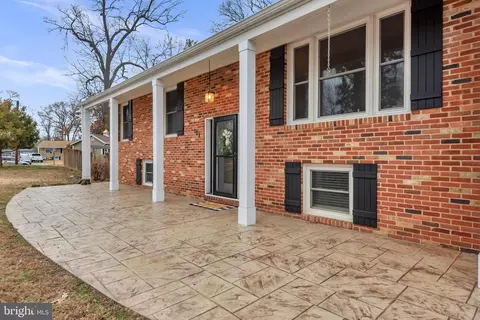151 Long Point Ct, Pasadena, MD 21122 photo 6