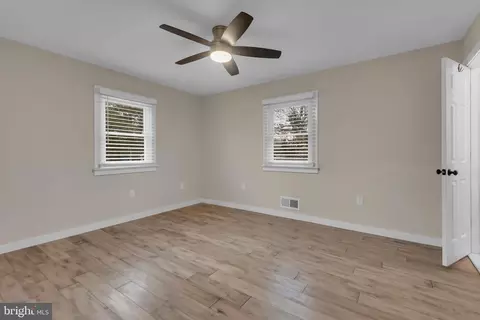 151 Long Point Ct, Pasadena, MD 21122 photo 26