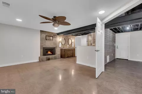 151 Long Point Ct, Pasadena, MD 21122 photo 33