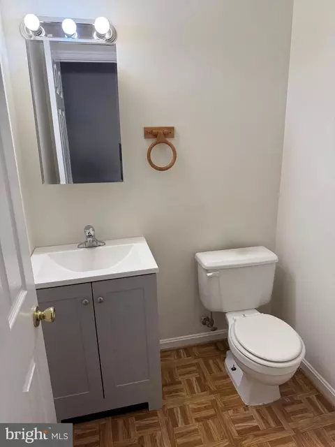 Bath - 1255 Castine Ct, Pasadena, MD 21122 photo 3 of 3