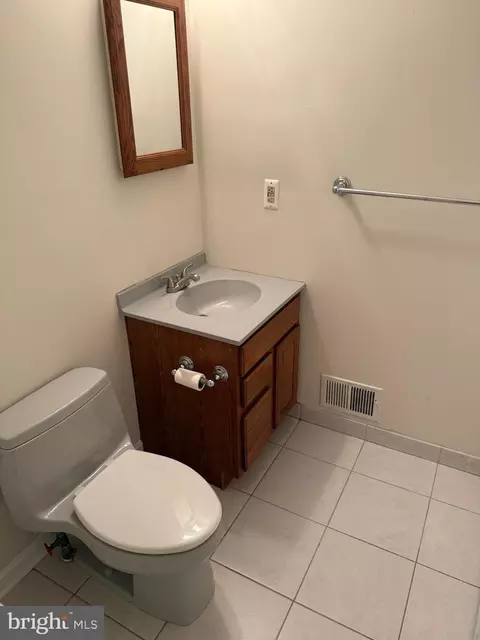 Bath - 1255 Castine Ct, Pasadena, MD 21122 photo 2 of 3