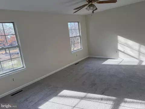 Living - 1255 Castine Ct, Pasadena, MD 21122 photo 2 of 5