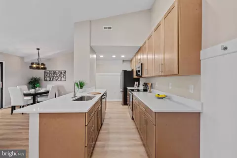 1102 Castle Harbour Way #3D, Glen Burnie, MD 21060