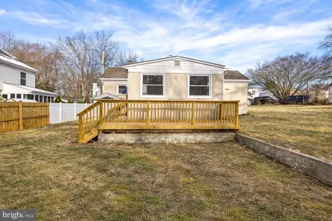 Exterior - 667 213th St, Pasadena, MD 21122 photo 2 of 7