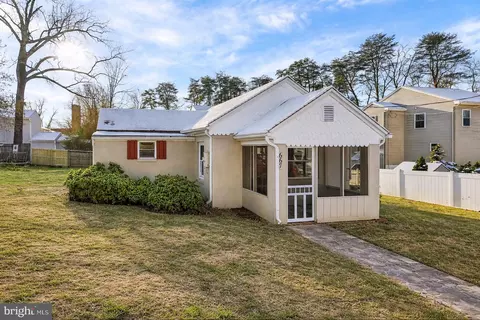 Exterior - 667 213th St, Pasadena, MD 21122 photo 3 of 7