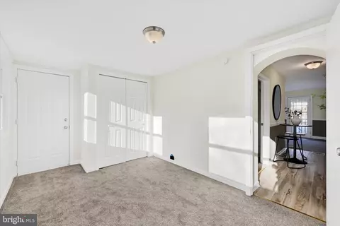 Entry Way - 667 213th St, Pasadena, MD 21122 photo 2 of 2