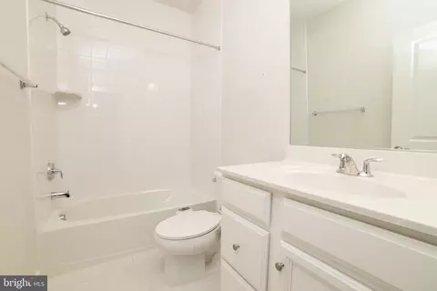 8369 Meadowood Dr, Hanover, MD 21076 photo 17