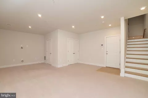 8369 Meadowood Dr, Hanover, MD 21076 photo 19