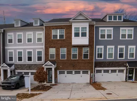 8369 Meadowood Dr, Hanover, MD 21076 photo 2