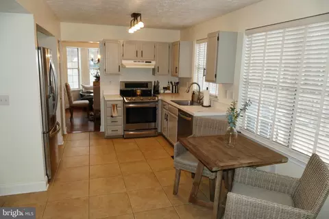 Kitchen - 7816 Mallow Ct, Pasadena, MD 21122 photo 1 of 1