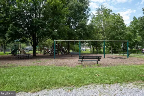 1614 Bentley Rd, Edgewater, MD 21037 photo 48