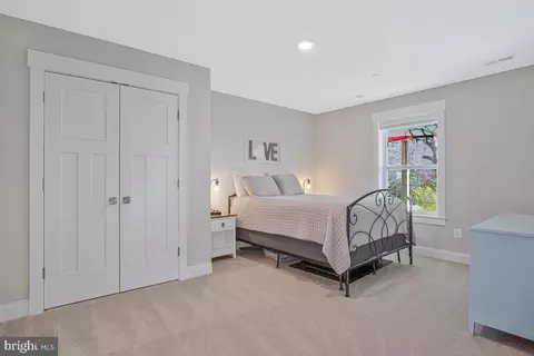 Bedroom - 3729 Beach Drive Blvd, Edgewater, MD 21037 photo 3 of 3