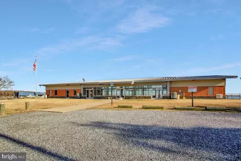 Exterior - 3729 Beach Drive Blvd, Edgewater, MD 21037 photo 4 of 5