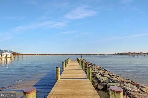View/Area - 3729 Beach Drive Blvd, Edgewater, MD 21037 photo 1 of 5