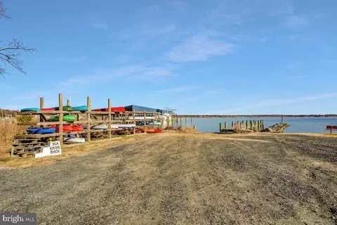 Exterior - 3729 Beach Drive Blvd, Edgewater, MD 21037 photo 5 of 5