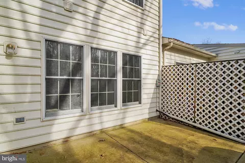 Exterior - 328 Colony Point Pl, Edgewater, MD 21037 photo 6 of 15