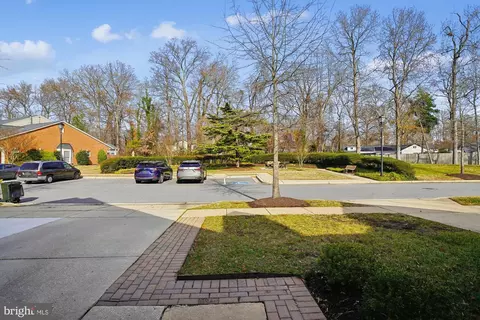 Exterior - 328 Colony Point Pl, Edgewater, MD 21037 photo 4 of 15