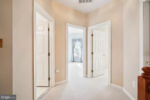 Entry Way - 328 Colony Point Pl, Edgewater, MD 21037 photo 5 of 5