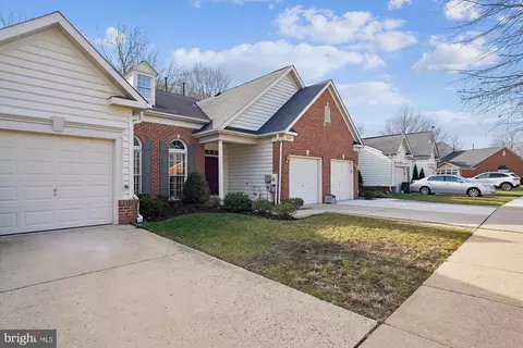 Exterior - 328 Colony Point Pl, Edgewater, MD 21037 photo 3 of 15