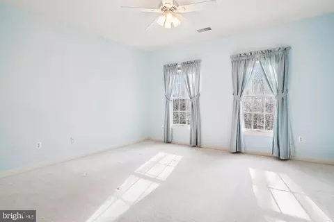 Bedroom - 328 Colony Point Pl, Edgewater, MD 21037 photo 5 of 8