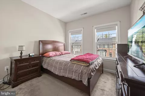 Bedroom - 2311 Abby Rd, Edgewater, MD 21037 photo 3 of 6