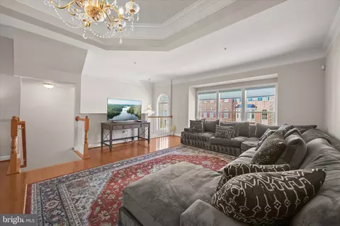 Living - 2311 Abby Rd, Edgewater, MD 21037 photo 2 of 4