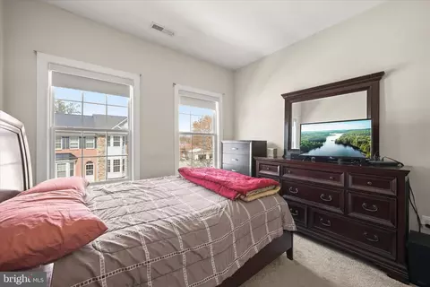 Bedroom - 2311 Abby Rd, Edgewater, MD 21037 photo 4 of 6
