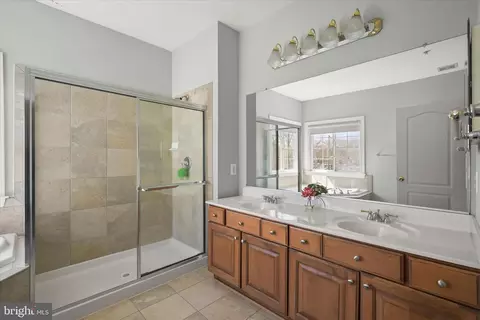 Bath - 2311 Abby Rd, Edgewater, MD 21037 photo 1 of 3
