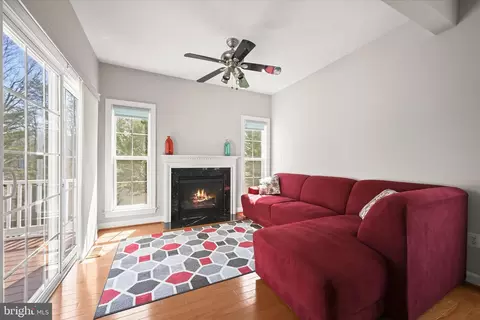 Living - 2311 Abby Rd, Edgewater, MD 21037 photo 1 of 4