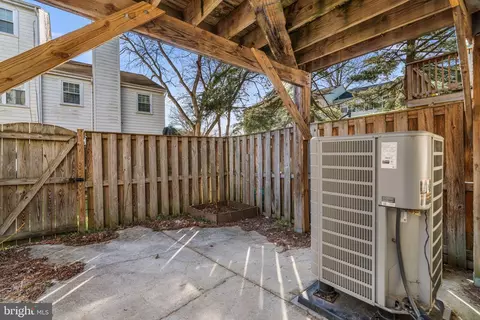 Exterior - 1705 Hart Ct, Crofton, MD 21114 photo 5 of 6