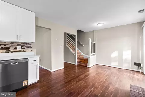 Living - 1705 Hart Ct, Crofton, MD 21114 photo 7 of 9