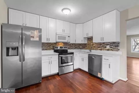 Kitchen - 1705 Hart Ct, Crofton, MD 21114 photo 3 of 4