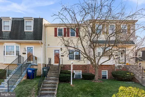 1705 Hart Ct, Crofton, MD 21114