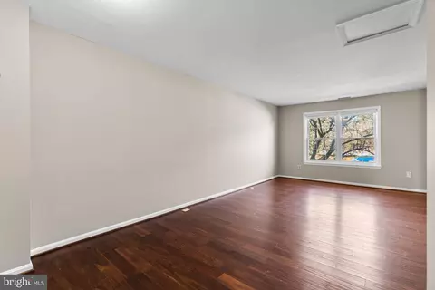Living - 1705 Hart Ct, Crofton, MD 21114 photo 5 of 9