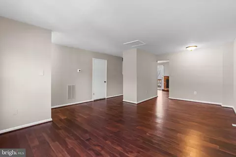 Living - 1705 Hart Ct, Crofton, MD 21114 photo 2 of 9