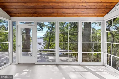 Exterior - 105 Wallace Manor Rd, Edgewater, MD 21037 photo 2 of 5