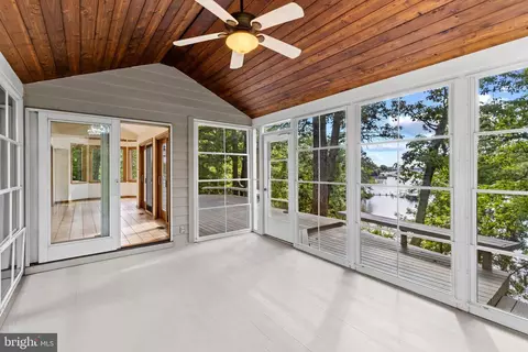Exterior - 105 Wallace Manor Rd, Edgewater, MD 21037 photo 1 of 5