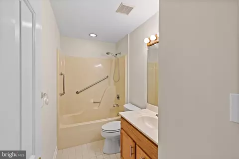 Bath - 105 Wallace Manor Rd, Edgewater, MD 21037 photo 2 of 2