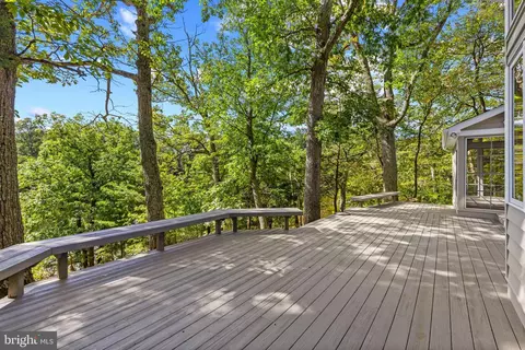 Exterior - 105 Wallace Manor Rd, Edgewater, MD 21037 photo 4 of 5