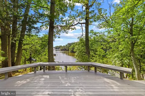 View/Area - 105 Wallace Manor Rd, Edgewater, MD 21037 photo 2 of 11