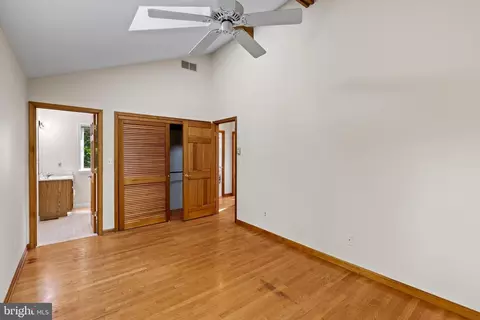 Bedroom - 105 Wallace Manor Rd, Edgewater, MD 21037 photo 2 of 4