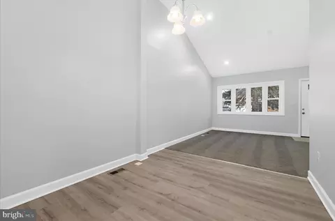 905 220th St, Pasadena, MD 21122 photo 7